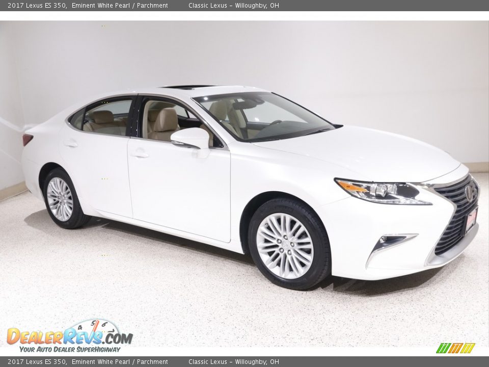 Front 3/4 View of 2017 Lexus ES 350 Photo #1