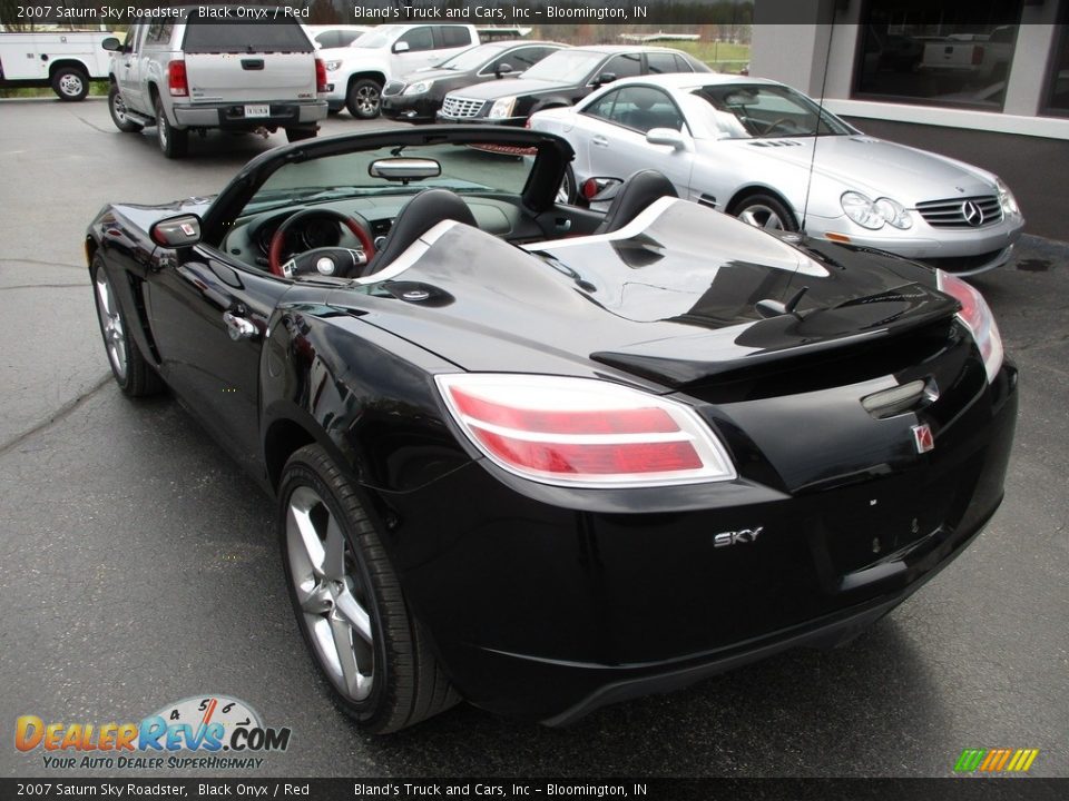 2007 Saturn Sky Roadster Black Onyx / Red Photo #8