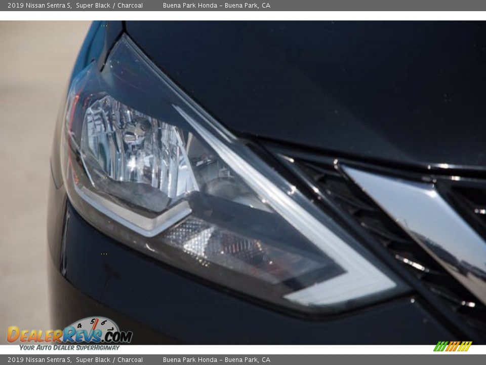 2019 Nissan Sentra S Super Black / Charcoal Photo #8