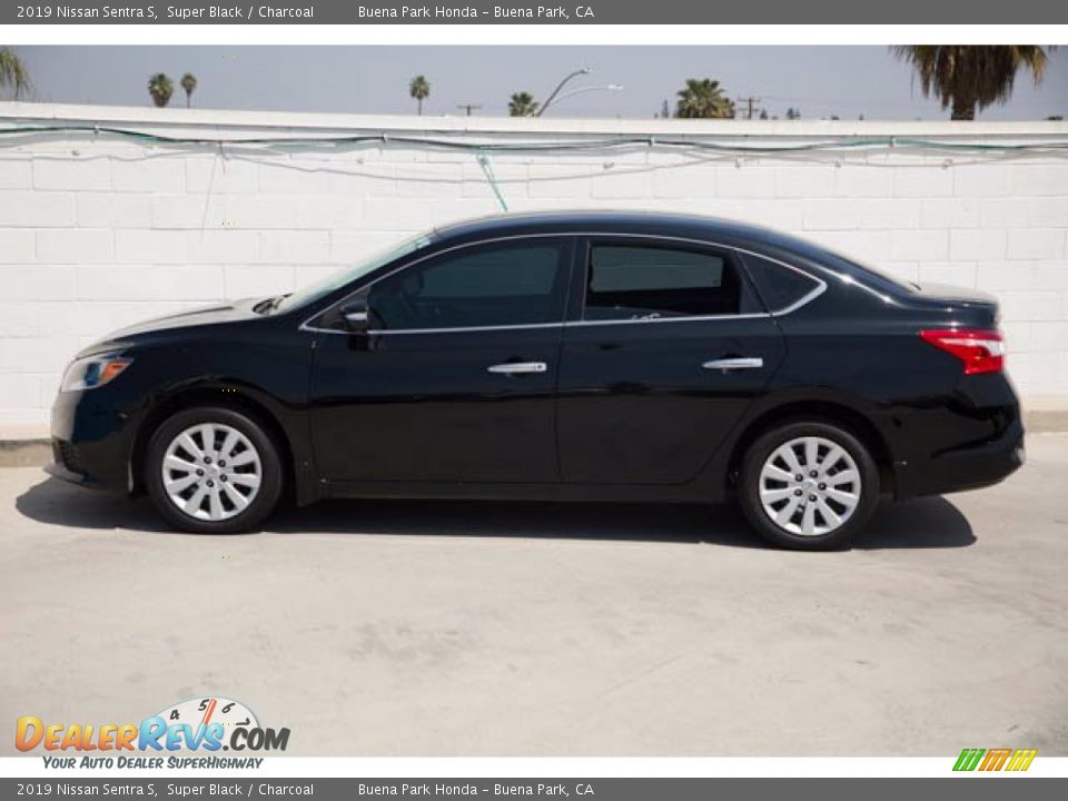 2019 Nissan Sentra S Super Black / Charcoal Photo #10