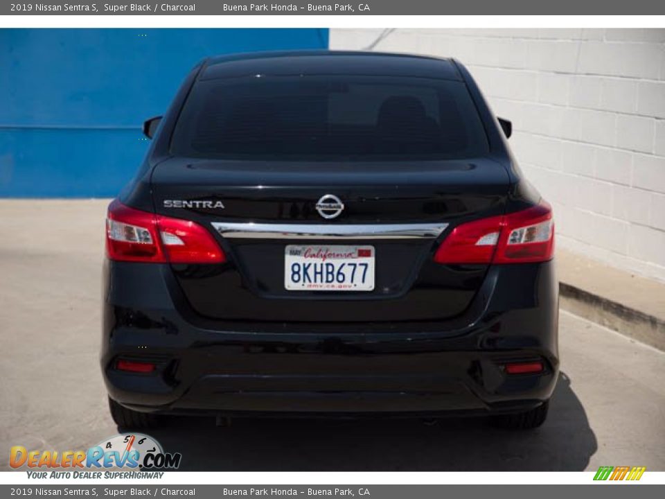 2019 Nissan Sentra S Super Black / Charcoal Photo #11