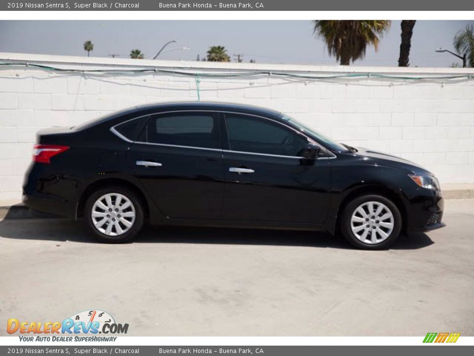 2019 Nissan Sentra S Super Black / Charcoal Photo #14