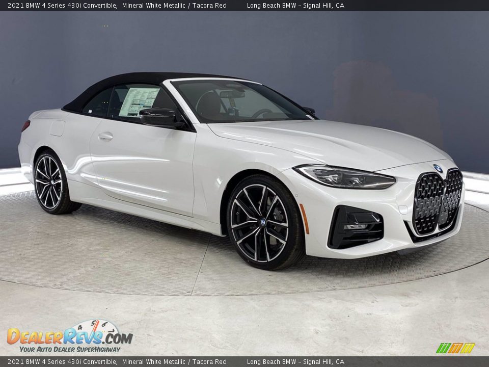 Front 3/4 View of 2021 BMW 4 Series 430i Convertible Photo #27