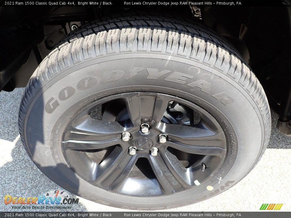 2021 Ram 1500 Classic Quad Cab 4x4 Bright White / Black Photo #9