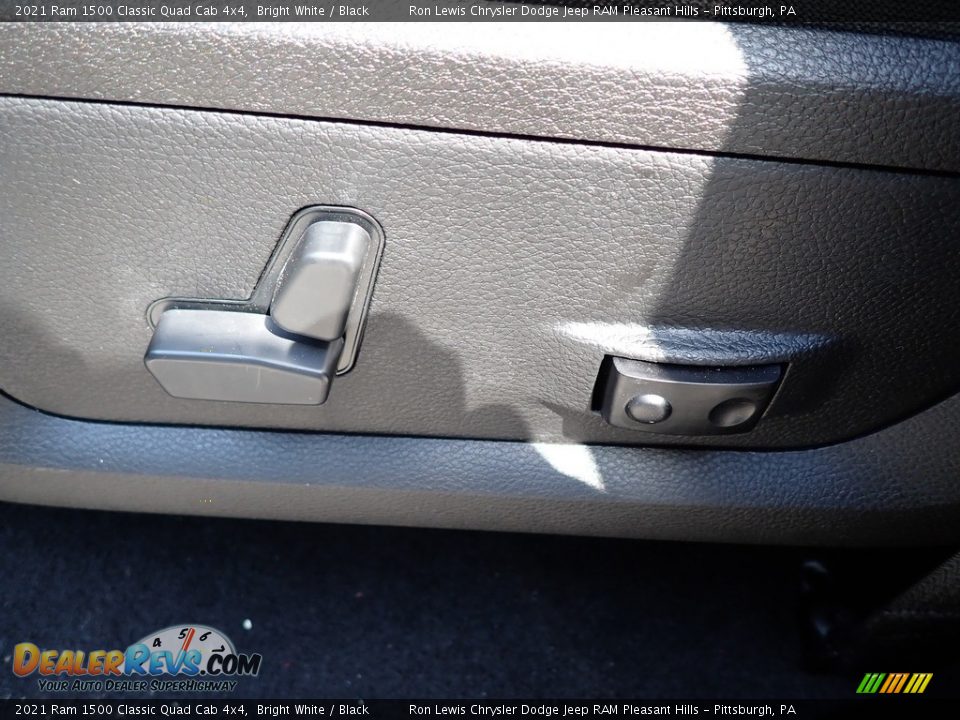 2021 Ram 1500 Classic Quad Cab 4x4 Bright White / Black Photo #16