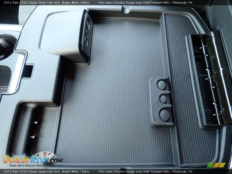 2021 Ram 1500 Classic Quad Cab 4x4 Bright White / Black Photo #18