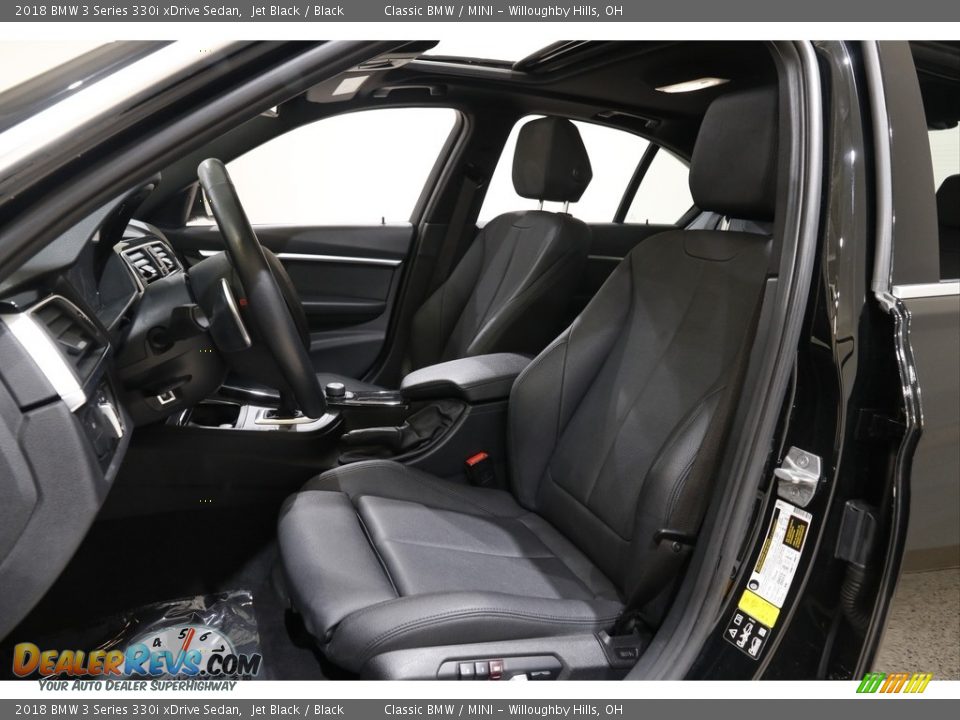 2018 BMW 3 Series 330i xDrive Sedan Jet Black / Black Photo #5