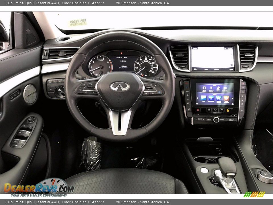 Dashboard of 2019 Infiniti QX50 Essential AWD Photo #4