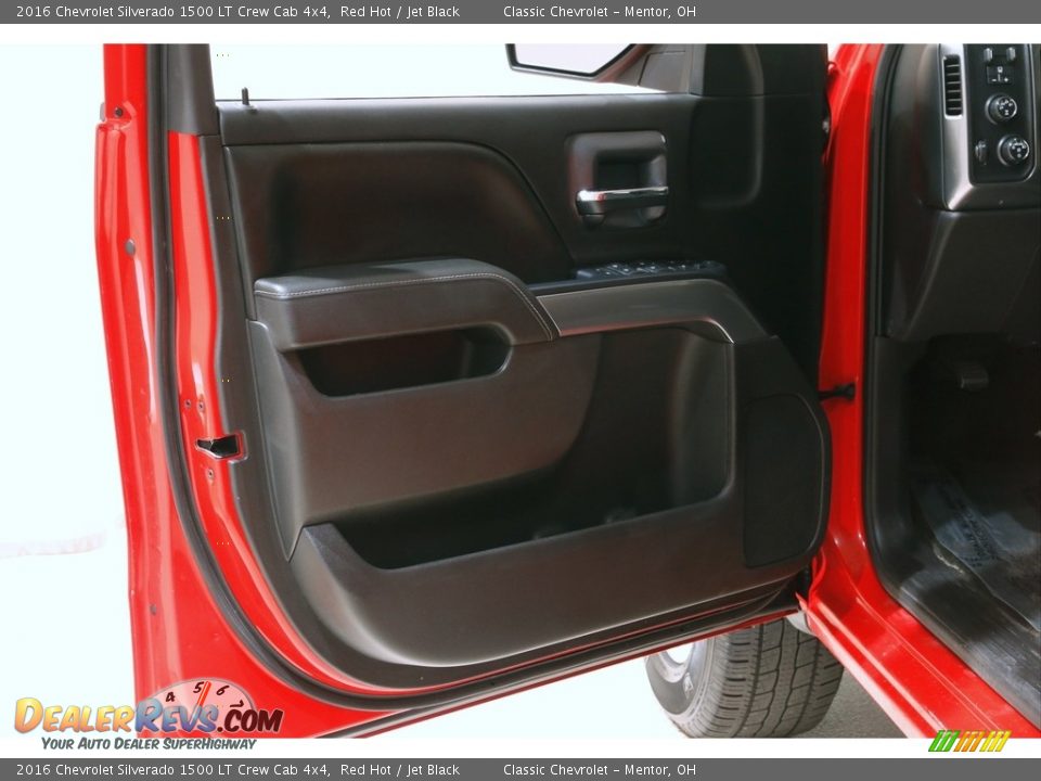 2016 Chevrolet Silverado 1500 LT Crew Cab 4x4 Red Hot / Jet Black Photo #4