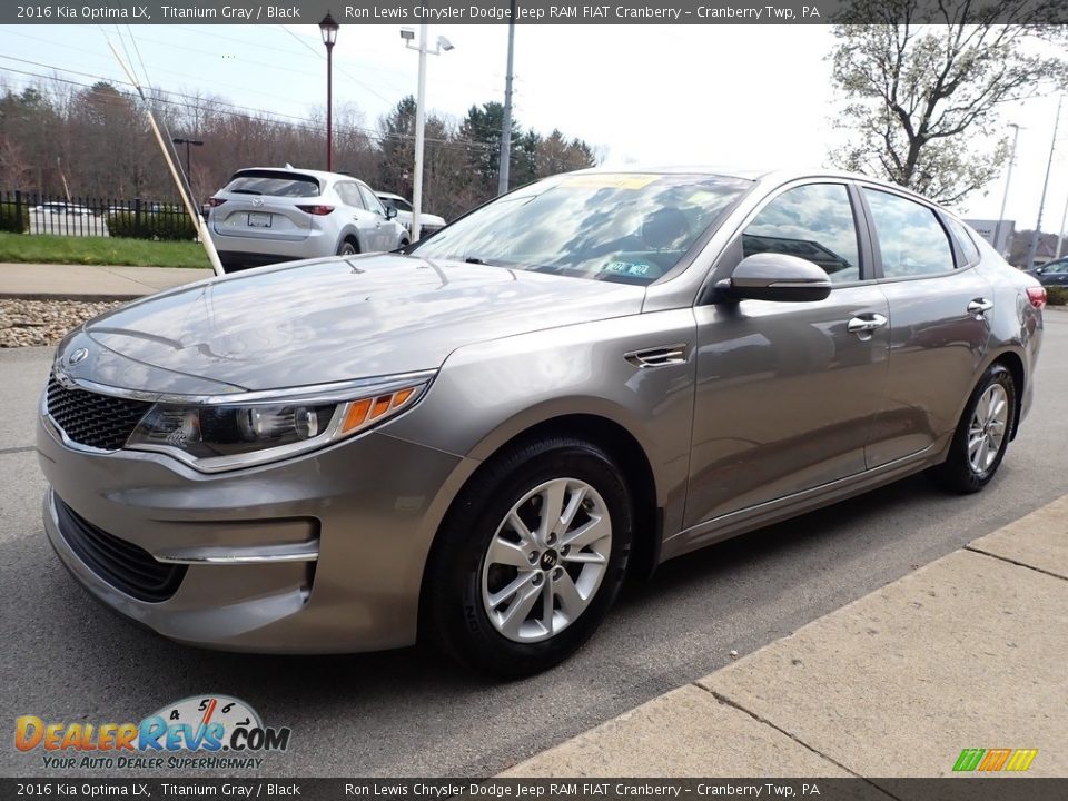 Front 3/4 View of 2016 Kia Optima LX Photo #7