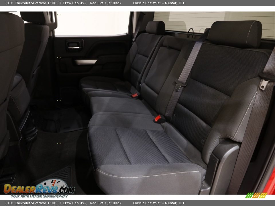 2016 Chevrolet Silverado 1500 LT Crew Cab 4x4 Red Hot / Jet Black Photo #17