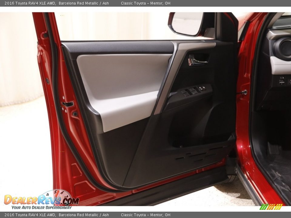 2016 Toyota RAV4 XLE AWD Barcelona Red Metallic / Ash Photo #4