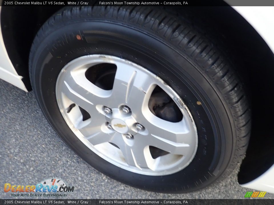 2005 Chevrolet Malibu LT V6 Sedan White / Gray Photo #9