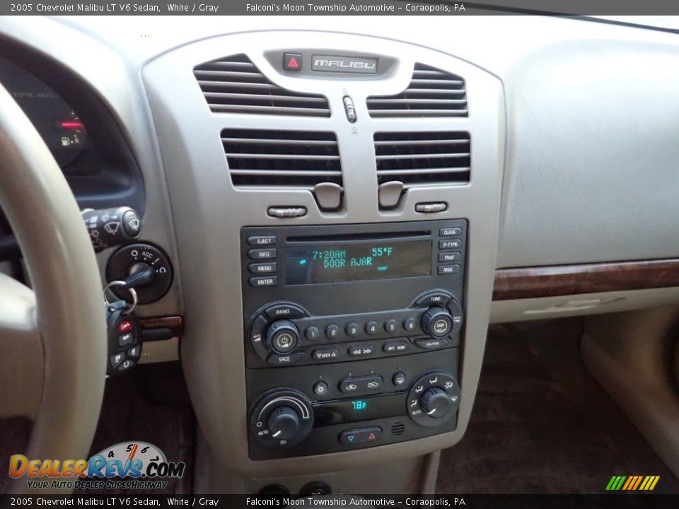 2005 Chevrolet Malibu LT V6 Sedan White / Gray Photo #23