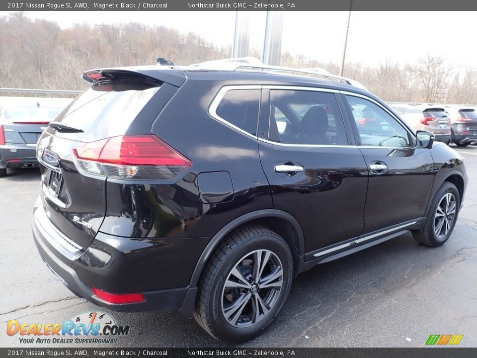 2017 Nissan Rogue SL AWD Magnetic Black / Charcoal Photo #8