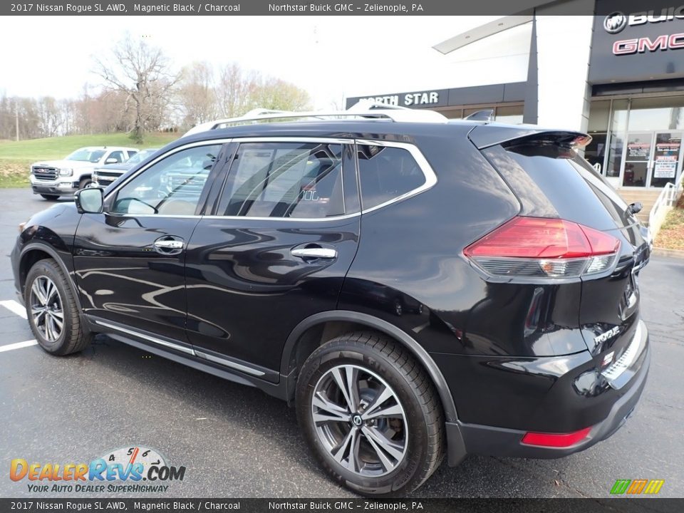 2017 Nissan Rogue SL AWD Magnetic Black / Charcoal Photo #12