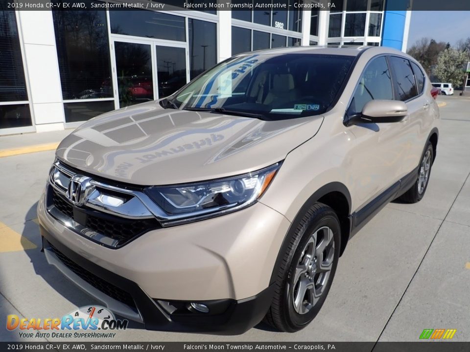 Front 3/4 View of 2019 Honda CR-V EX AWD Photo #9