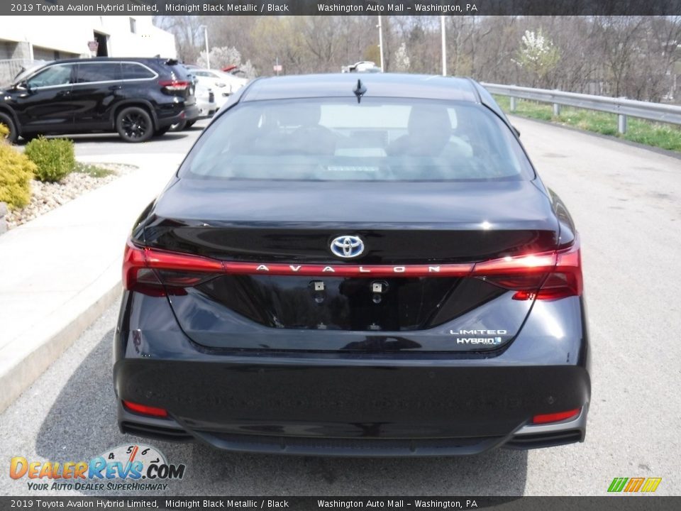 2019 Toyota Avalon Hybrid Limited Midnight Black Metallic / Black Photo #17