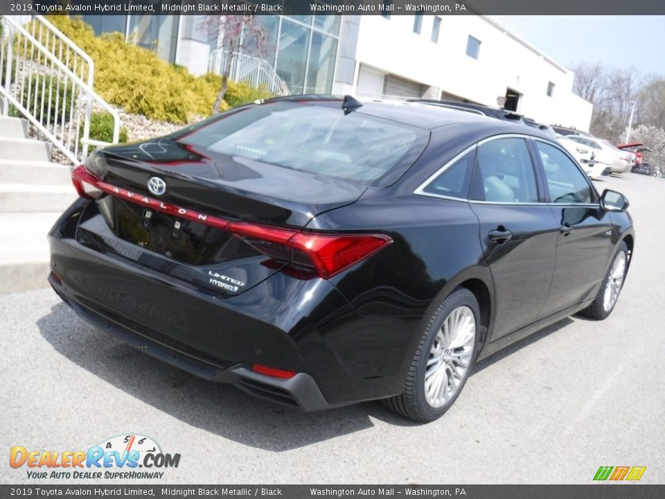 2019 Toyota Avalon Hybrid Limited Midnight Black Metallic / Black Photo #18