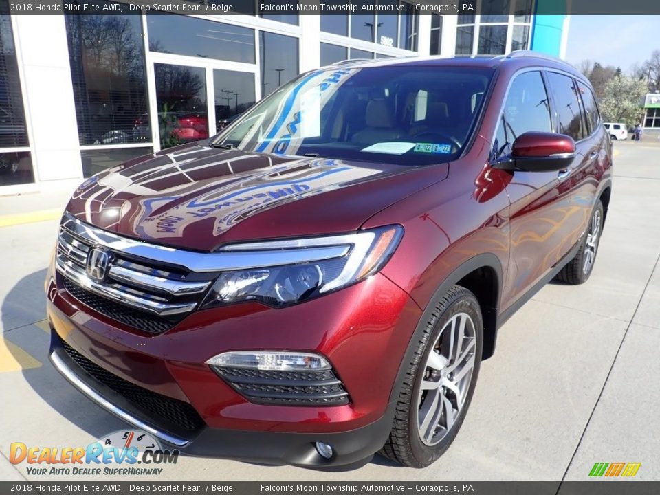 Front 3/4 View of 2018 Honda Pilot Elite AWD Photo #9