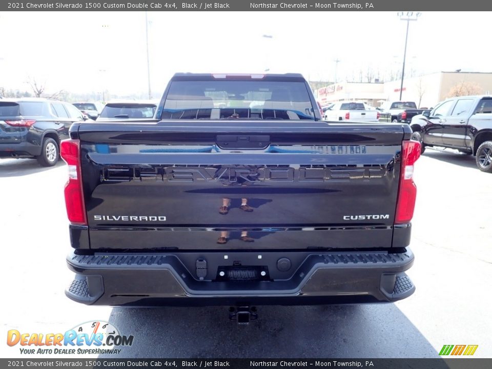 2021 Chevrolet Silverado 1500 Custom Double Cab 4x4 Black / Jet Black Photo #4