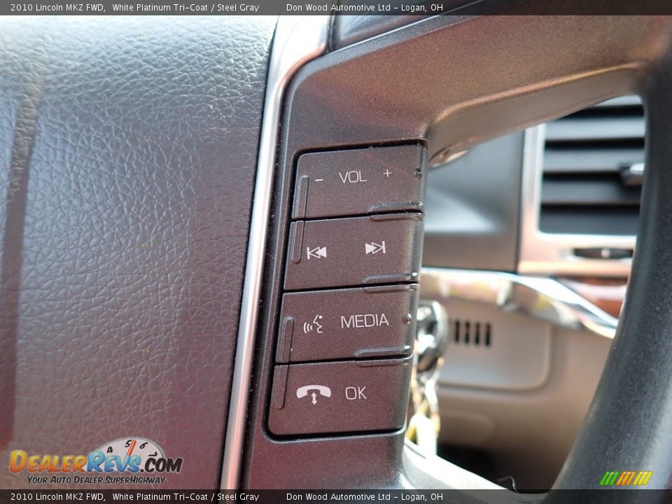 2010 Lincoln MKZ FWD White Platinum Tri-Coat / Steel Gray Photo #24