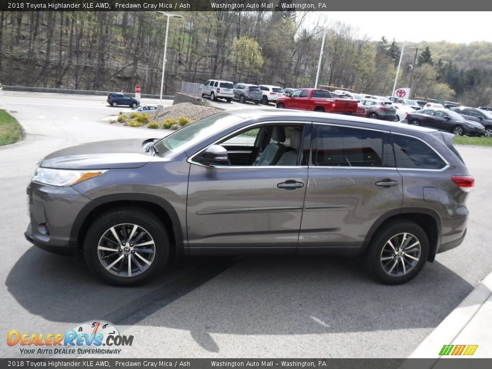 2018 Toyota Highlander XLE AWD Predawn Gray Mica / Ash Photo #16