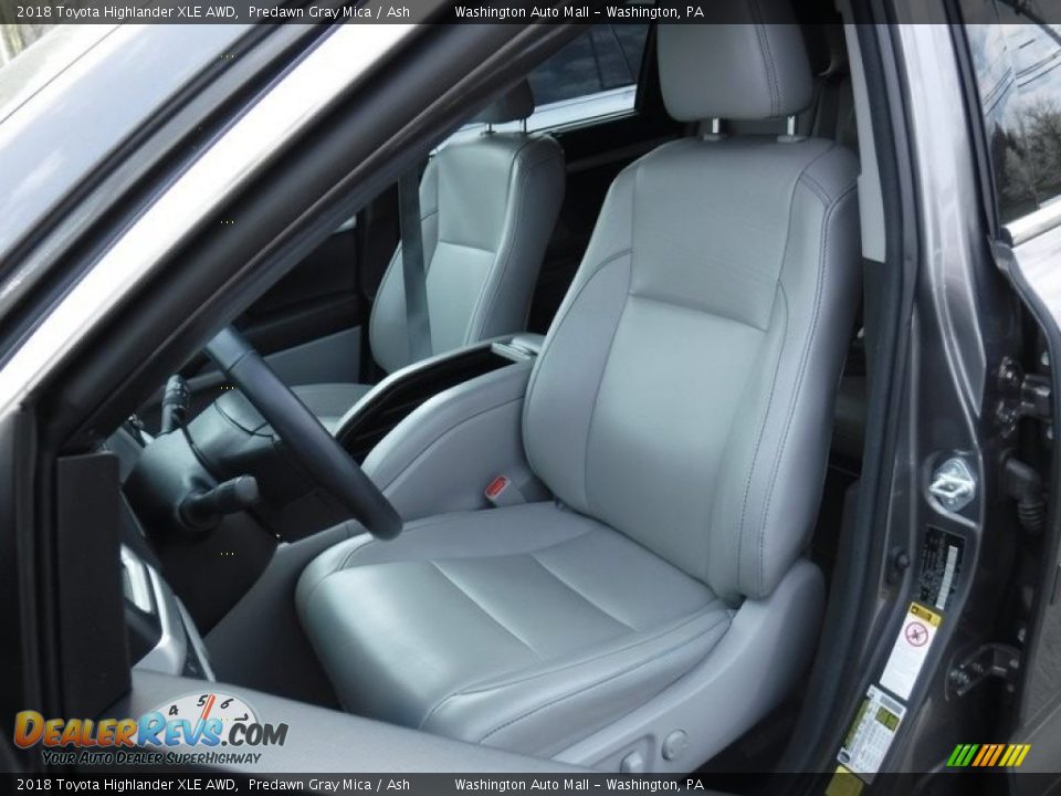 2018 Toyota Highlander XLE AWD Predawn Gray Mica / Ash Photo #24