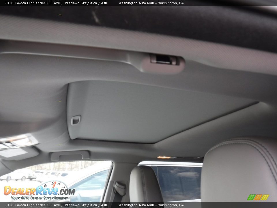 2018 Toyota Highlander XLE AWD Predawn Gray Mica / Ash Photo #26