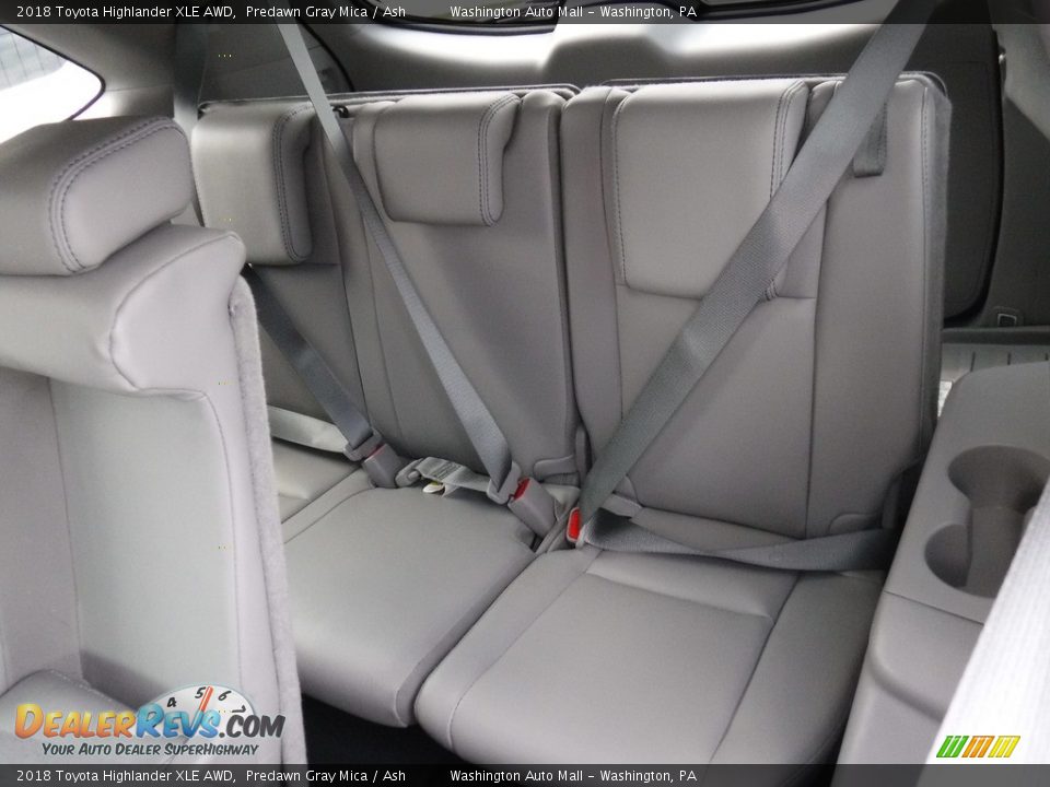 2018 Toyota Highlander XLE AWD Predawn Gray Mica / Ash Photo #30