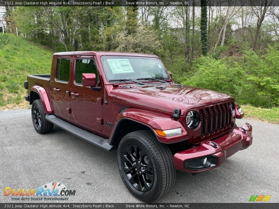 Front 3/4 View of 2021 Jeep Gladiator High Altitude 4x4 Photo #4