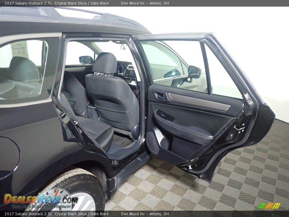 2017 Subaru Outback 2.5i Crystal Black Silica / Slate Black Photo #36