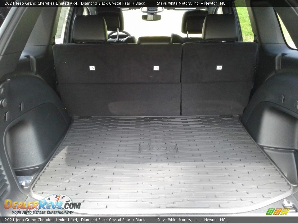 2021 Jeep Grand Cherokee Limited 4x4 Diamond Black Crystal Pearl / Black Photo #14