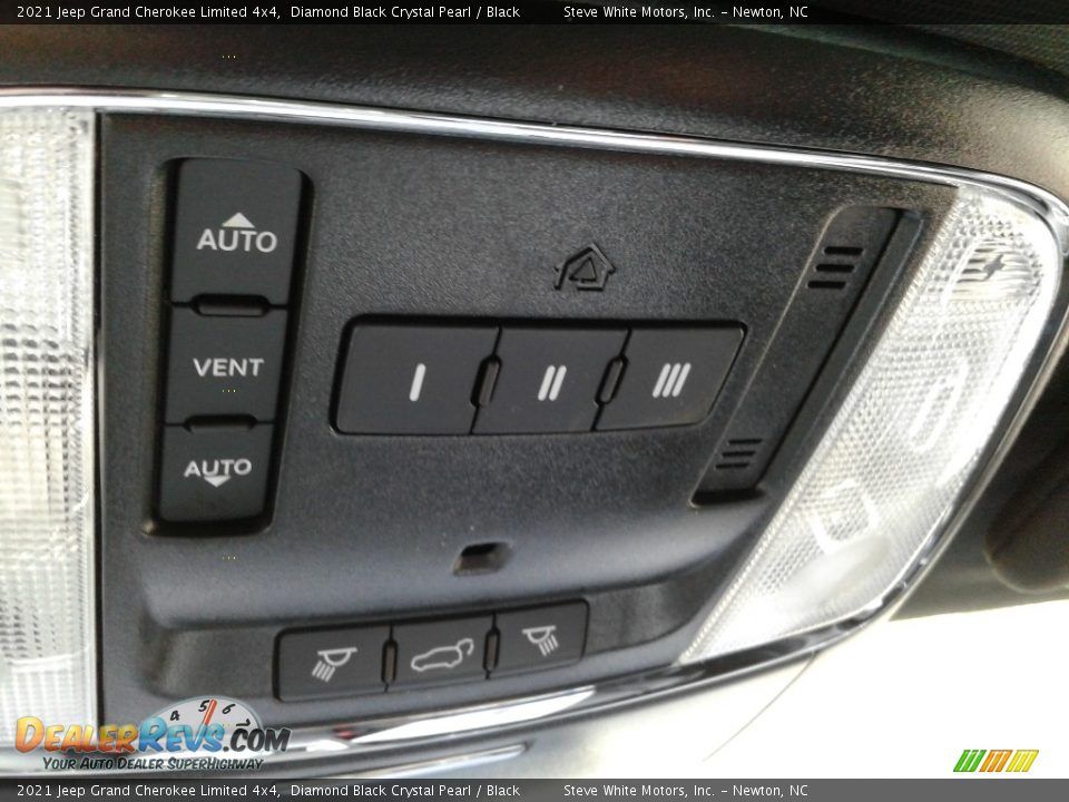 2021 Jeep Grand Cherokee Limited 4x4 Diamond Black Crystal Pearl / Black Photo #31