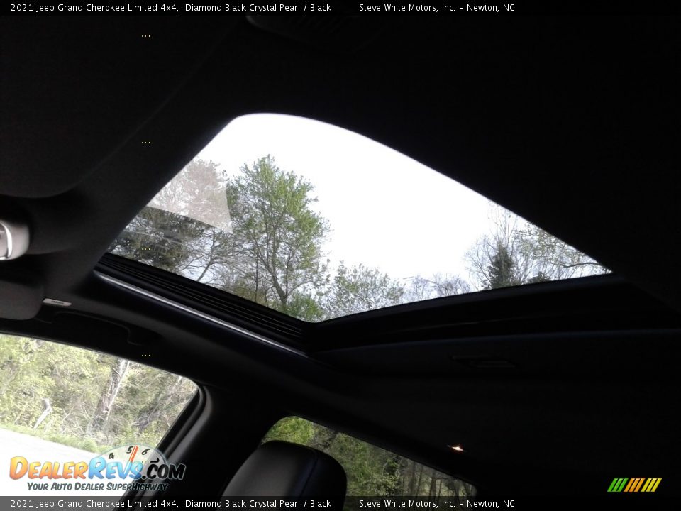 2021 Jeep Grand Cherokee Limited 4x4 Diamond Black Crystal Pearl / Black Photo #32