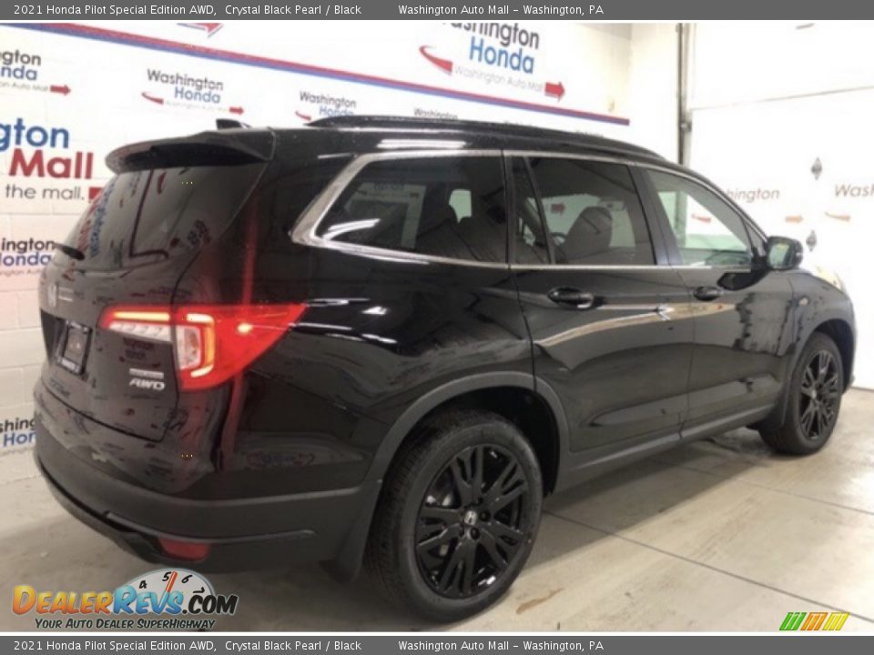 2021 Honda Pilot Special Edition AWD Crystal Black Pearl / Black Photo #3