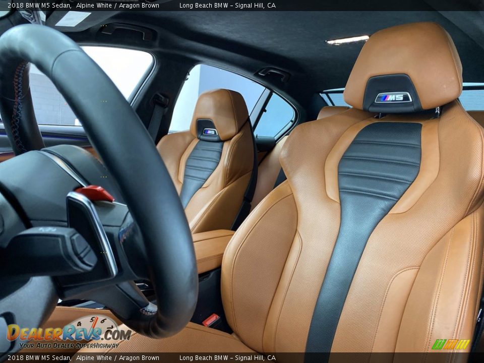 Front Seat of 2018 BMW M5 Sedan Photo #17