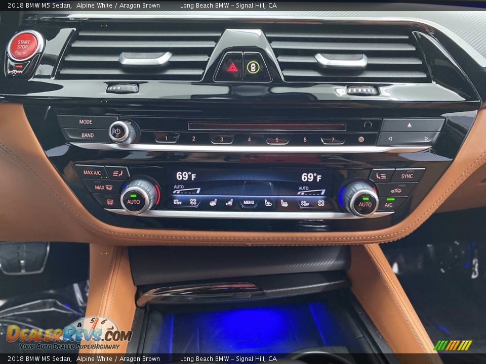 Controls of 2018 BMW M5 Sedan Photo #26