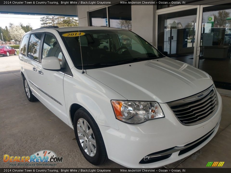 2014 Chrysler Town & Country Touring Bright White / Black/Light Graystone Photo #2