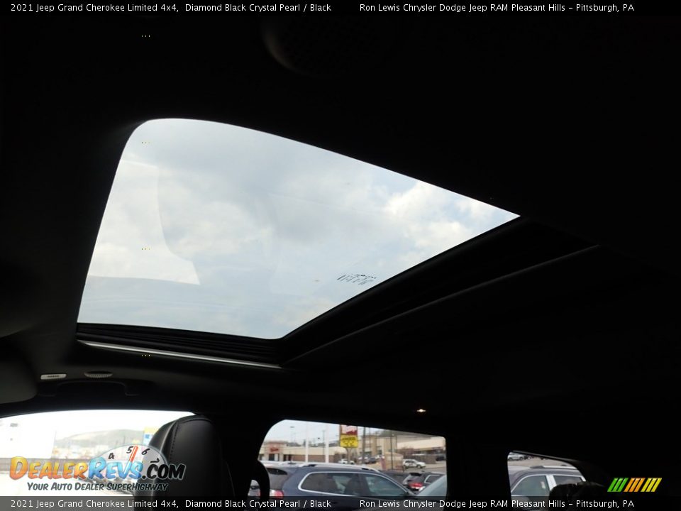2021 Jeep Grand Cherokee Limited 4x4 Diamond Black Crystal Pearl / Black Photo #17