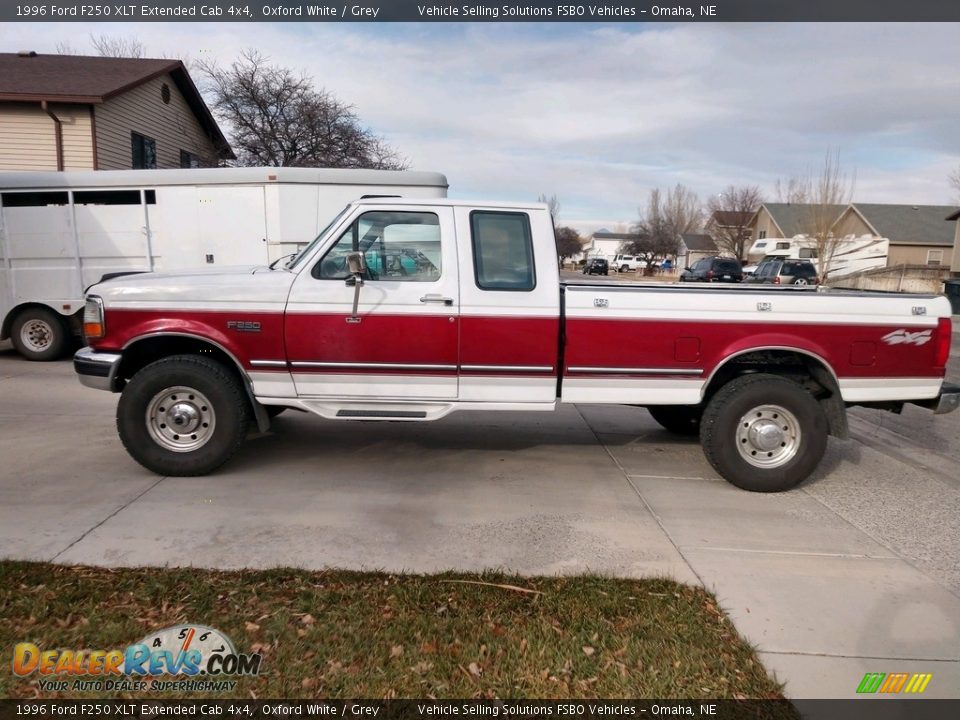 1996 Ford F250 XLT Extended Cab 4x4 Oxford White / Grey Photo #1
