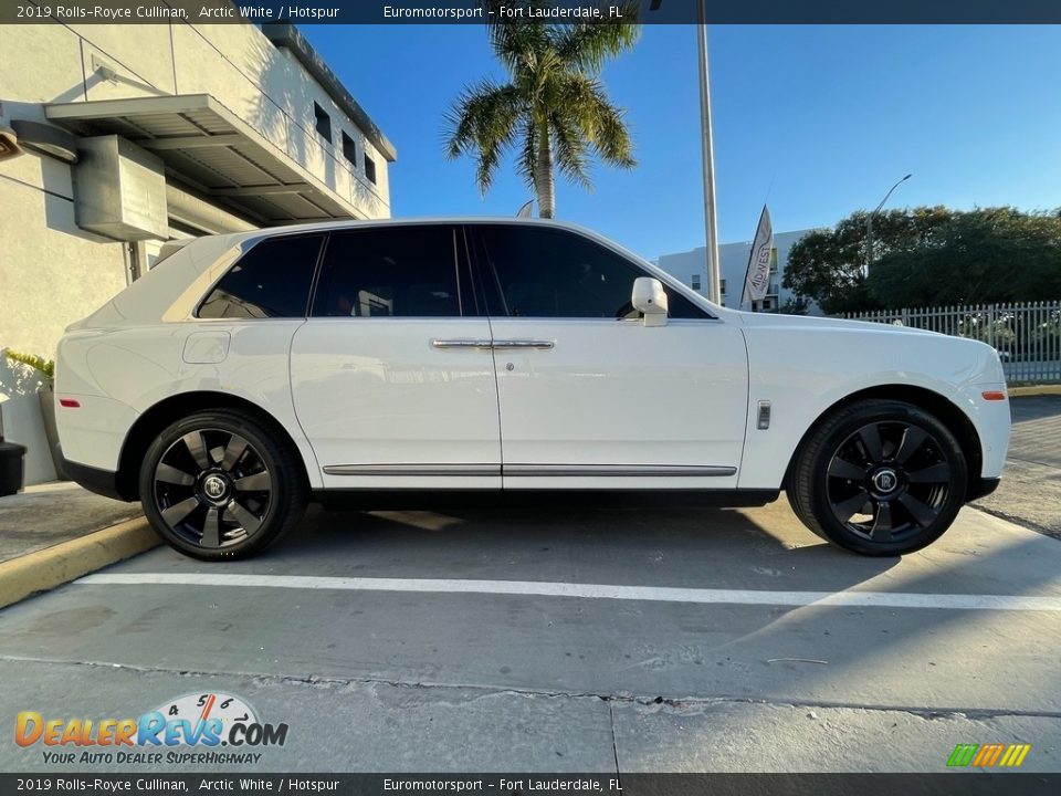 Arctic White 2019 Rolls-Royce Cullinan  Photo #5