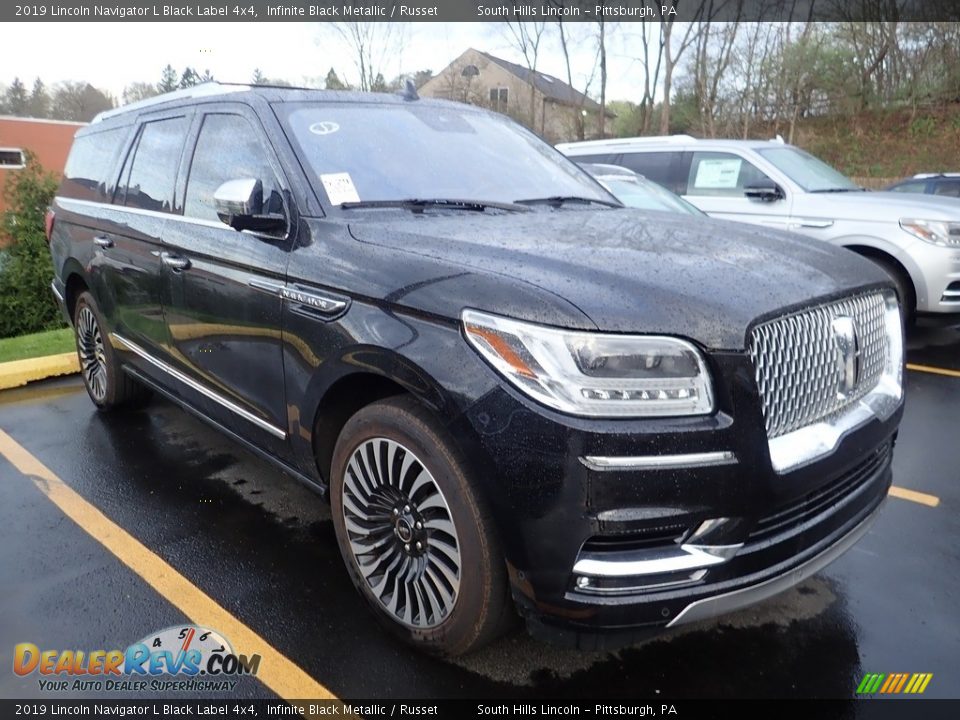 Front 3/4 View of 2019 Lincoln Navigator L Black Label 4x4 Photo #5