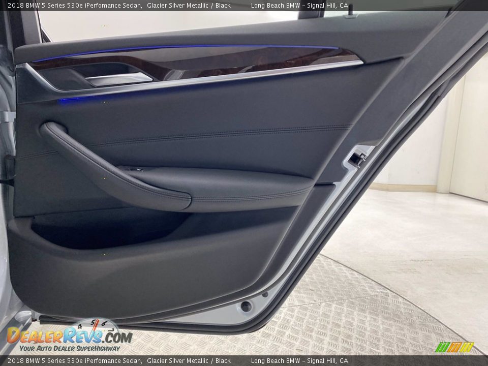 2018 BMW 5 Series 530e iPerfomance Sedan Glacier Silver Metallic / Black Photo #32