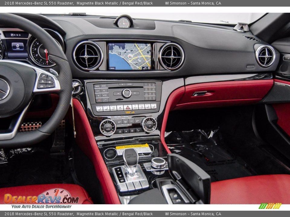 Dashboard of 2018 Mercedes-Benz SL 550 Roadster Photo #5