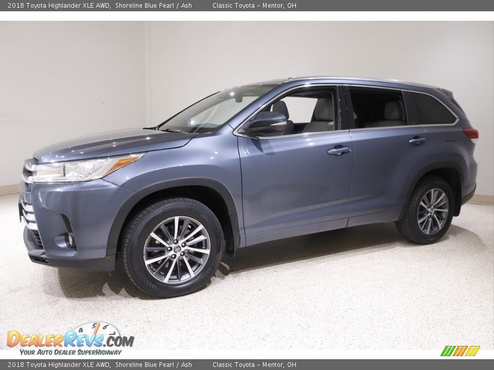 2018 Toyota Highlander XLE AWD Shoreline Blue Pearl / Ash Photo #3