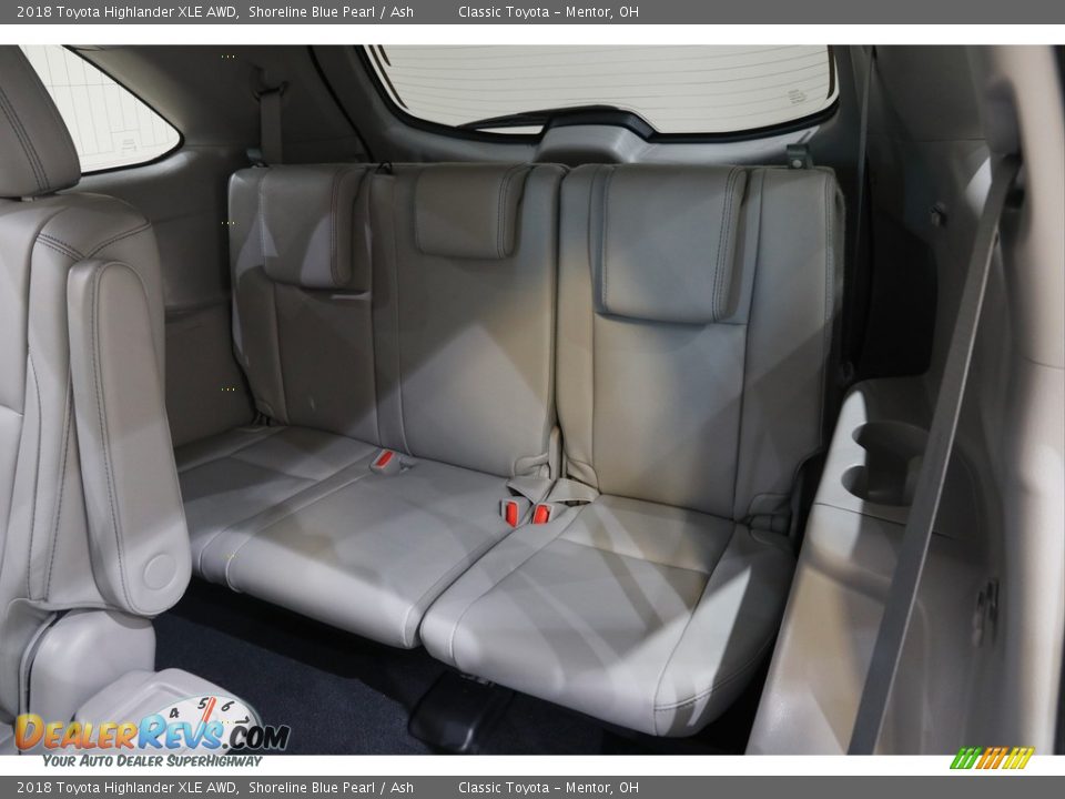 2018 Toyota Highlander XLE AWD Shoreline Blue Pearl / Ash Photo #18