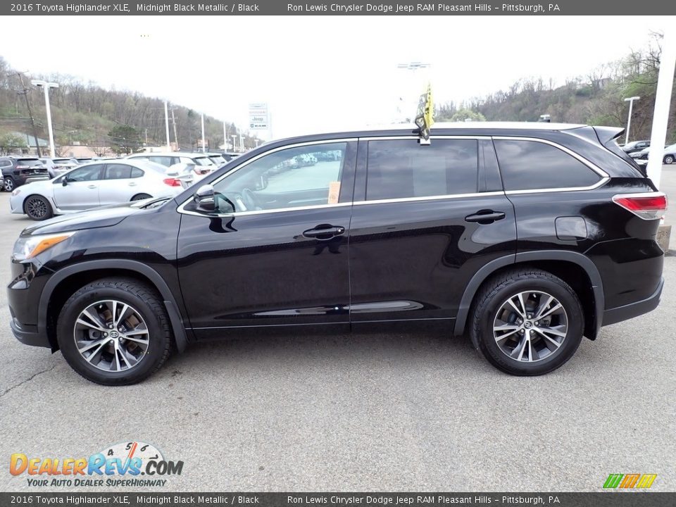 2016 Toyota Highlander XLE Midnight Black Metallic / Black Photo #2