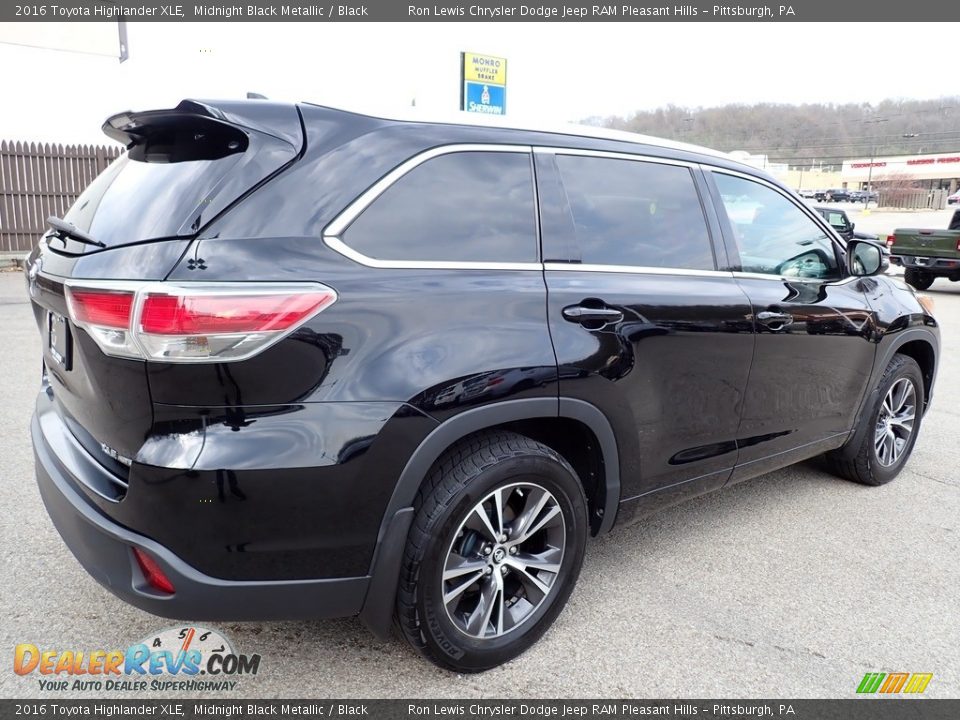 2016 Toyota Highlander XLE Midnight Black Metallic / Black Photo #6