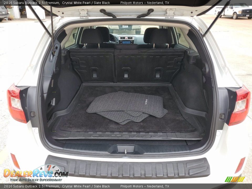 2016 Subaru Outback 2.5i Premium Trunk Photo #22